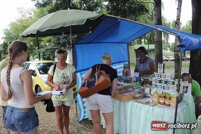 Zdjęcie w galerii na portalu naszraciborz.pl: Tłumy raciborzan świętowały dziś na kempingu Obora 20-lecie WFOŚiGW wiadomości z regionu
