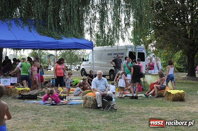 Zdjęcie w galerii na portalu naszraciborz.pl: Tłumy raciborzan świętowały dziś na kempingu Obora 20-lecie WFOŚiGW wiadomości z regionu