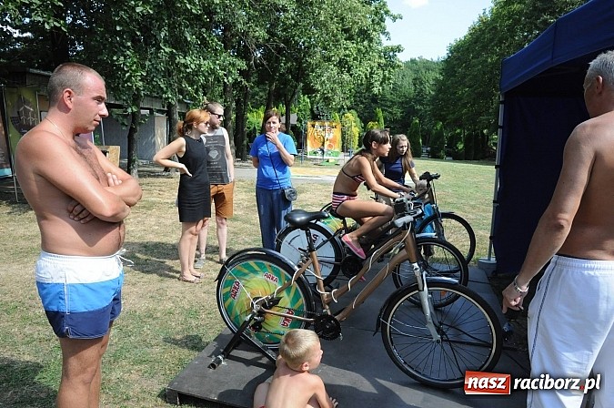 Zdjęcie w galerii na portalu naszraciborz.pl: Tłumy raciborzan świętowały dziś na kempingu Obora 20-lecie WFOŚiGW wiadomości z regionu