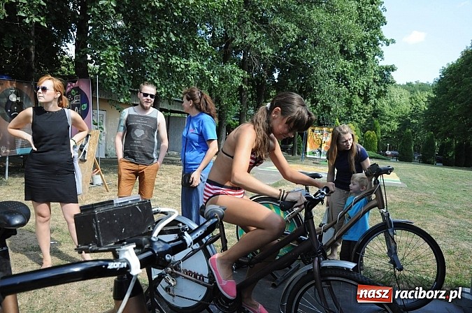 Zdjęcie w galerii na portalu naszraciborz.pl: Tłumy raciborzan świętowały dziś na kempingu Obora 20-lecie WFOŚiGW wiadomości z regionu