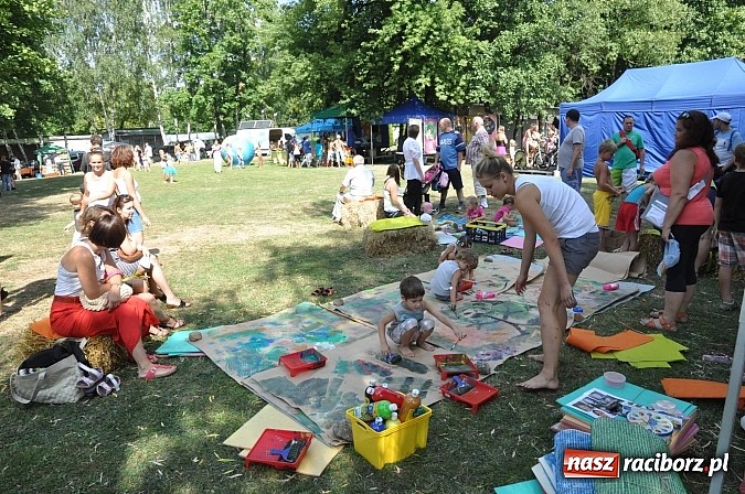 Zdjęcie w galerii na portalu naszraciborz.pl: Tłumy raciborzan świętowały dziś na kempingu Obora 20-lecie WFOŚiGW wiadomości z regionu