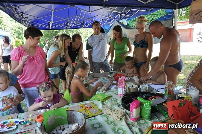 Zdjęcie w galerii na portalu naszraciborz.pl: Tłumy raciborzan świętowały dziś na kempingu Obora 20-lecie WFOŚiGW wiadomości z regionu