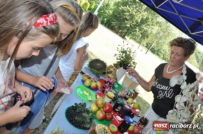 Zdjęcie w galerii na portalu naszraciborz.pl: Tłumy raciborzan świętowały dziś na kempingu Obora 20-lecie WFOŚiGW wiadomości z regionu