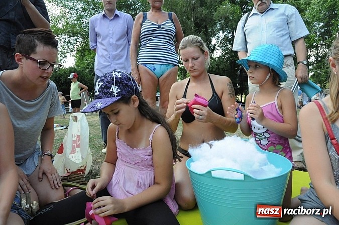 Zdjęcie w galerii na portalu naszraciborz.pl: Tłumy raciborzan świętowały dziś na kempingu Obora 20-lecie WFOŚiGW wiadomości z regionu