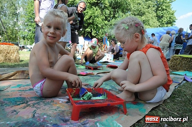 Zdjęcie w galerii na portalu naszraciborz.pl: Tłumy raciborzan świętowały dziś na kempingu Obora 20-lecie WFOŚiGW wiadomości z regionu