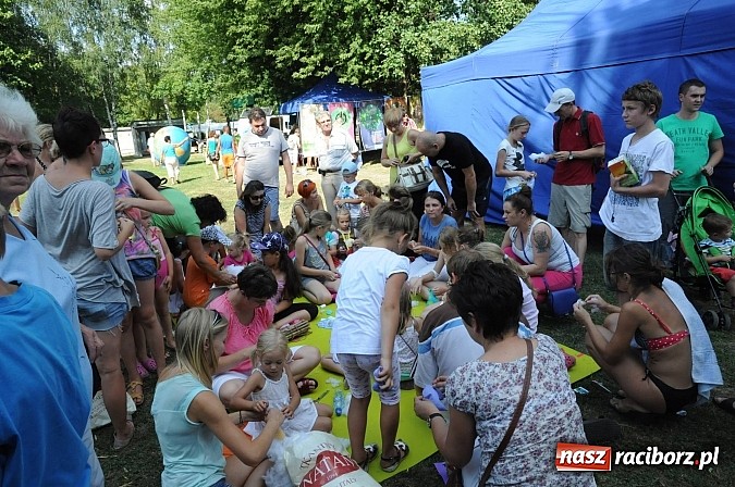 Zdjęcie w galerii na portalu naszraciborz.pl: Tłumy raciborzan świętowały dziś na kempingu Obora 20-lecie WFOŚiGW wiadomości z regionu