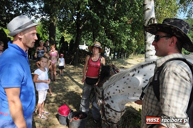 Zdjęcie w galerii na portalu naszraciborz.pl: Tłumy raciborzan świętowały dziś na kempingu Obora 20-lecie WFOŚiGW wiadomości z regionu