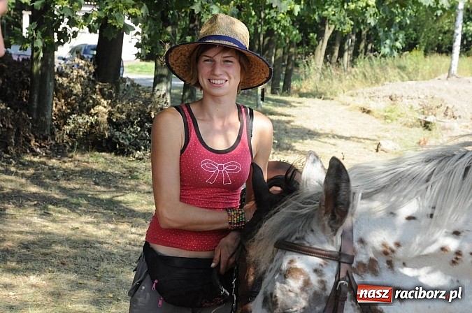 Zdjęcie w galerii na portalu naszraciborz.pl: Tłumy raciborzan świętowały dziś na kempingu Obora 20-lecie WFOŚiGW wiadomości z regionu