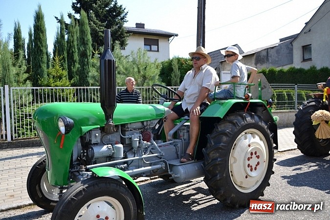 Zdjęcie w galerii na portalu naszraciborz.pl: Roszków z humorem dziękował za plony wiadomości z regionu