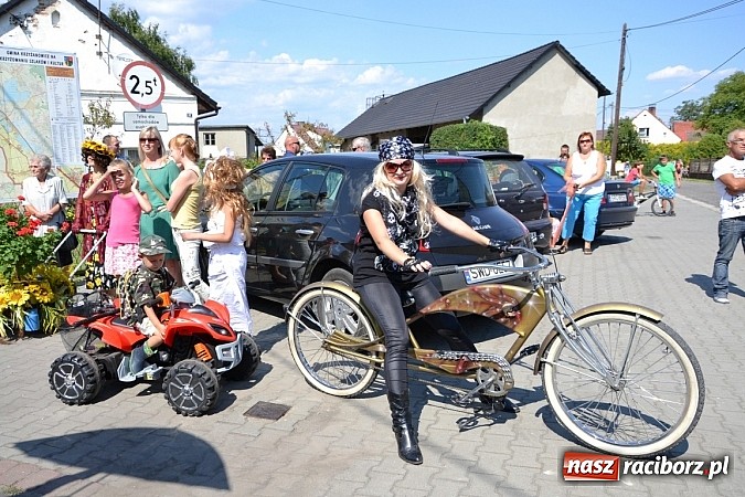 Zdjęcie w galerii na portalu naszraciborz.pl: Roszków z humorem dziękował za plony wiadomości z regionu