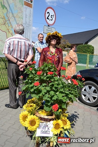 Zdjęcie w galerii na portalu naszraciborz.pl: Roszków z humorem dziękował za plony wiadomości z regionu