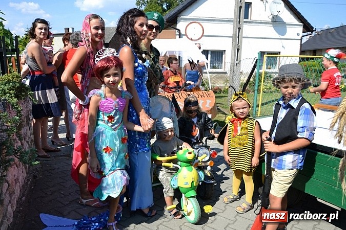 Zdjęcie w galerii na portalu naszraciborz.pl: Roszków z humorem dziękował za plony wiadomości z regionu