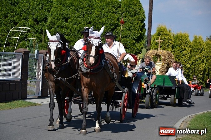 Zdjęcie w galerii na portalu naszraciborz.pl: Roszków z humorem dziękował za plony wiadomości z regionu