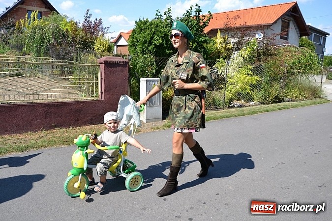 Zdjęcie w galerii na portalu naszraciborz.pl: Roszków z humorem dziękował za plony wiadomości z regionu