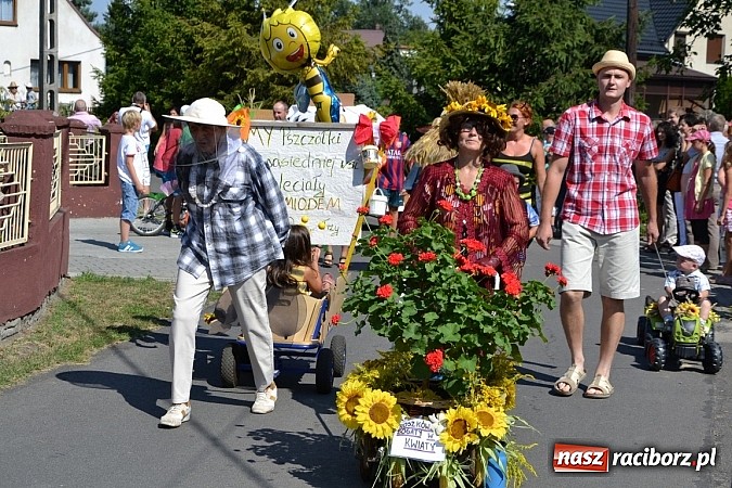 Zdjęcie w galerii na portalu naszraciborz.pl: Roszków z humorem dziękował za plony wiadomości z regionu