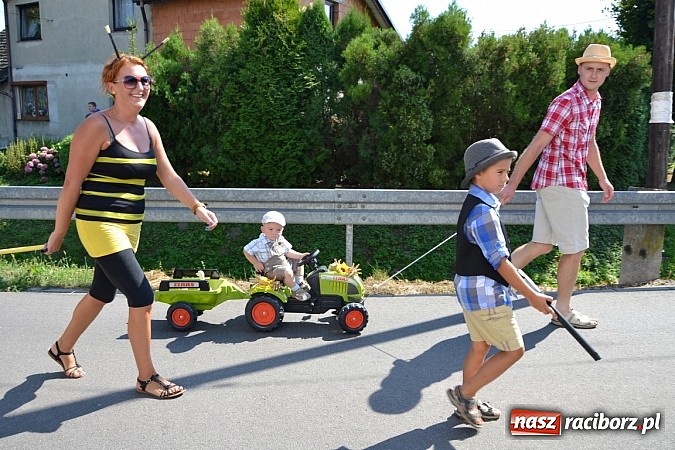 Zdjęcie w galerii na portalu naszraciborz.pl: Roszków z humorem dziękował za plony wiadomości z regionu