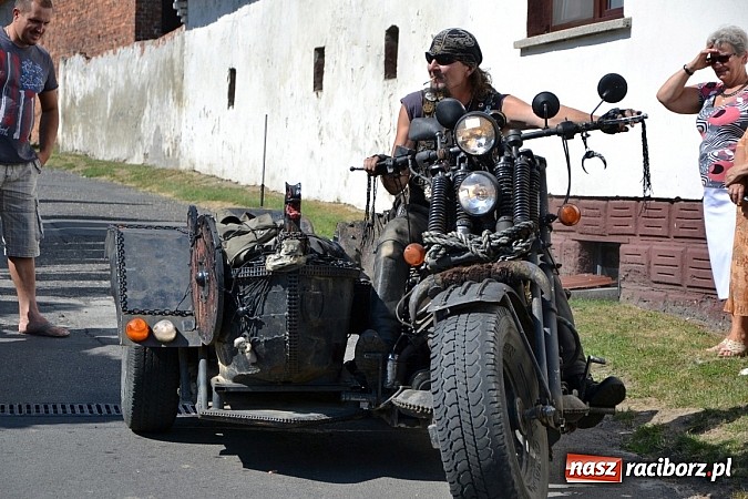 Zdjęcie w galerii na portalu naszraciborz.pl: Roszków z humorem dziękował za plony wiadomości z regionu