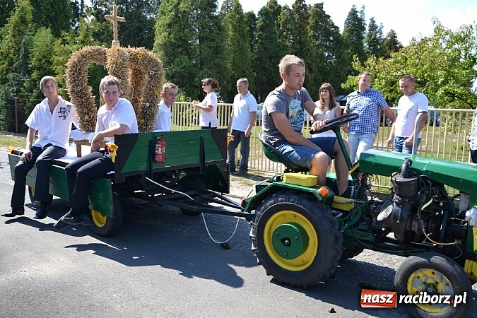 Zdjęcie w galerii na portalu naszraciborz.pl: Roszków z humorem dziękował za plony wiadomości z regionu