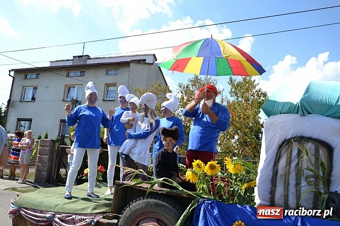 Zdjęcie w galerii na portalu naszraciborz.pl: Roszków z humorem dziękował za plony wiadomości z regionu