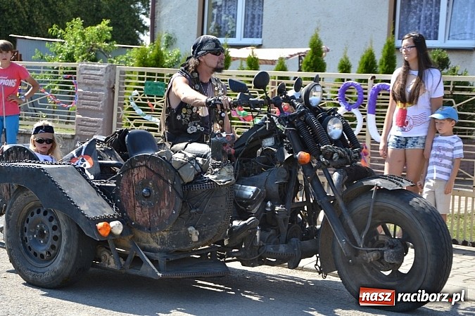 Zdjęcie w galerii na portalu naszraciborz.pl: Roszków z humorem dziękował za plony wiadomości z regionu