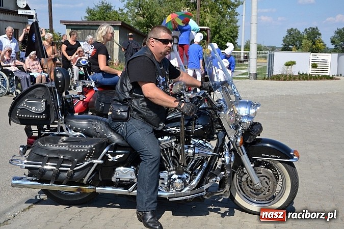 Zdjęcie w galerii na portalu naszraciborz.pl: Roszków z humorem dziękował za plony wiadomości z regionu