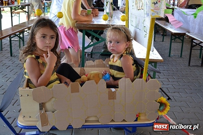 Zdjęcie w galerii na portalu naszraciborz.pl: Roszków z humorem dziękował za plony wiadomości z regionu