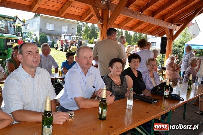 Zdjęcie w galerii na portalu naszraciborz.pl: Roszków z humorem dziękował za plony wiadomości z regionu
