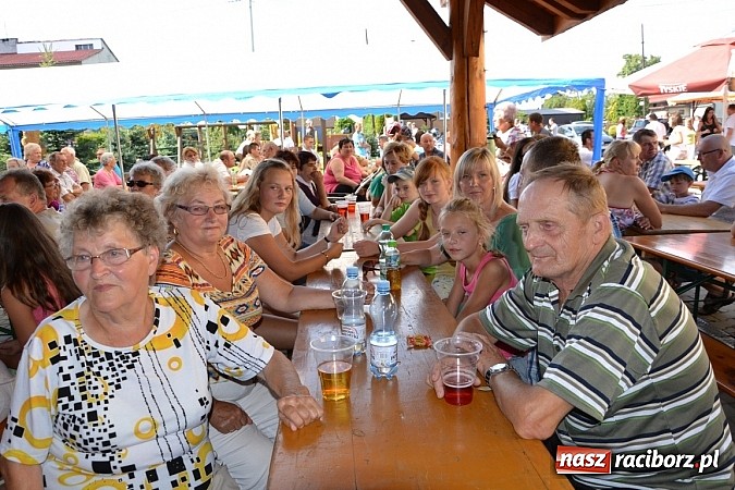 Zdjęcie w galerii na portalu naszraciborz.pl: Roszków z humorem dziękował za plony wiadomości z regionu