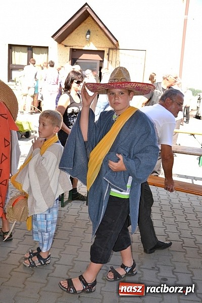 Zdjęcie w galerii na portalu naszraciborz.pl: Roszków z humorem dziękował za plony wiadomości z regionu