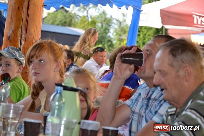 Zdjęcie w galerii na portalu naszraciborz.pl: Roszków z humorem dziękował za plony wiadomości z regionu