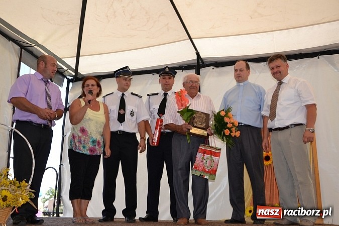 Zdjęcie w galerii na portalu naszraciborz.pl: Roszków z humorem dziękował za plony wiadomości z regionu