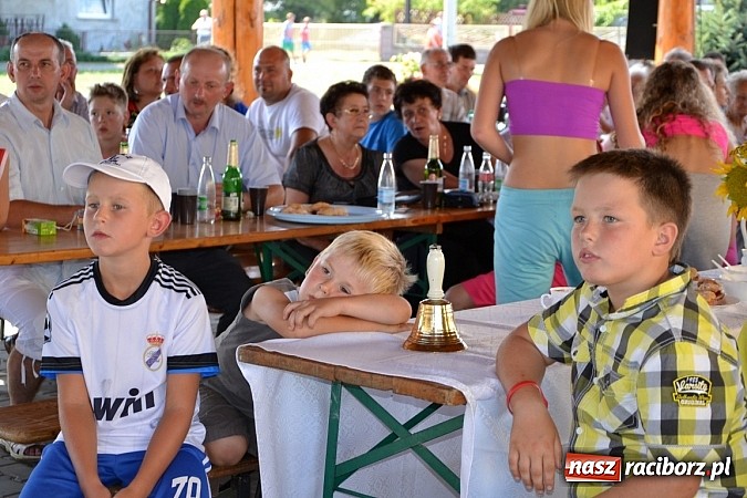 Zdjęcie w galerii na portalu naszraciborz.pl: Roszków z humorem dziękował za plony wiadomości z regionu