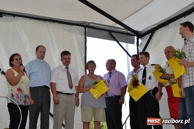 Zdjęcie w galerii na portalu naszraciborz.pl: Roszków z humorem dziękował za plony wiadomości z regionu