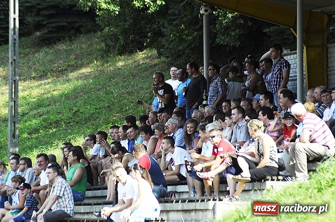 Zdjęcie w galerii na portalu naszraciborz.pl: A klasa: Remis w hitowym pojedynku wiadomości z regionu