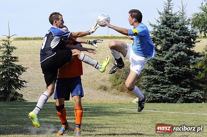 Zdjęcie w galerii na portalu naszraciborz.pl: A klasa: Remis w hitowym pojedynku wiadomości z regionu