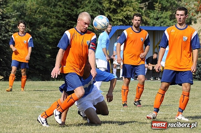 Zdjęcie w galerii na portalu naszraciborz.pl: A klasa: Remis w hitowym pojedynku wiadomości z regionu