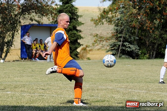 Zdjęcie w galerii na portalu naszraciborz.pl: A klasa: Remis w hitowym pojedynku wiadomości z regionu