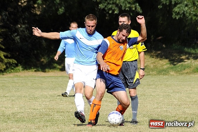 Zdjęcie w galerii na portalu naszraciborz.pl: A klasa: Remis w hitowym pojedynku wiadomości z regionu