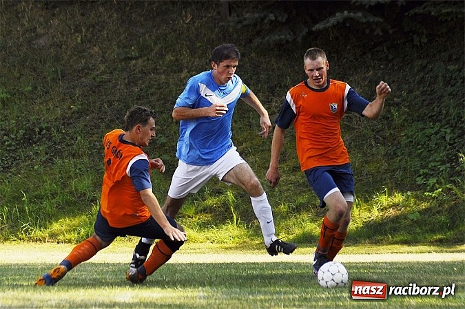 Zdjęcie w galerii na portalu naszraciborz.pl: A klasa: Remis w hitowym pojedynku wiadomości z regionu