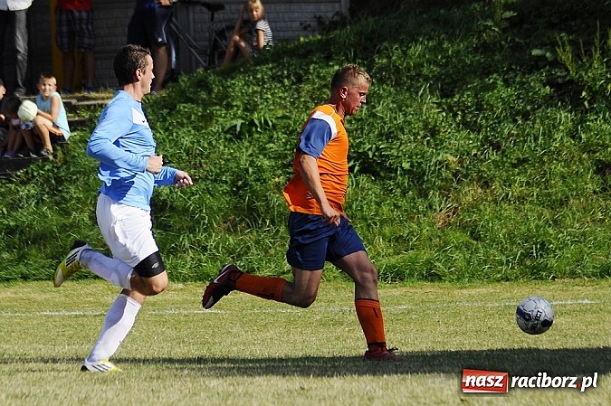 Zdjęcie w galerii na portalu naszraciborz.pl: A klasa: Remis w hitowym pojedynku wiadomości z regionu