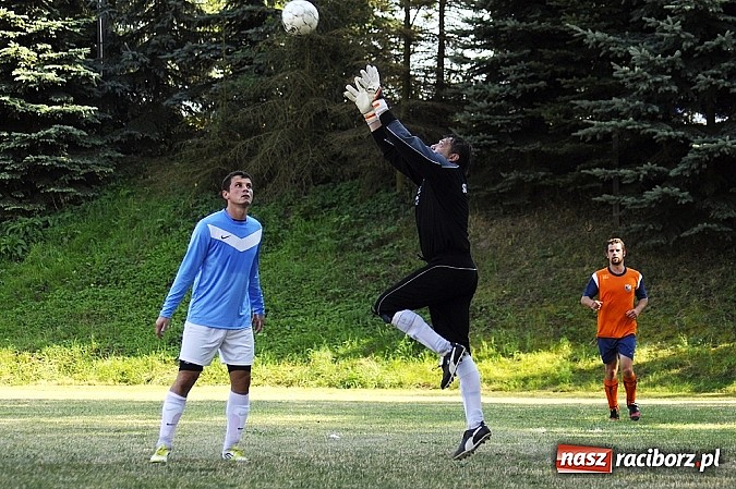 Zdjęcie w galerii na portalu naszraciborz.pl: A klasa: Remis w hitowym pojedynku wiadomości z regionu