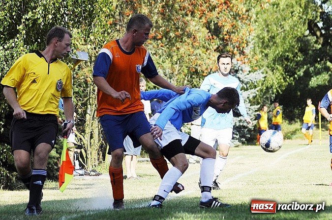 Zdjęcie w galerii na portalu naszraciborz.pl: A klasa: Remis w hitowym pojedynku wiadomości z regionu