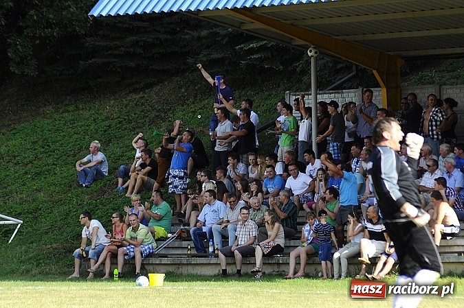 Zdjęcie w galerii na portalu naszraciborz.pl: A klasa: Remis w hitowym pojedynku wiadomości z regionu