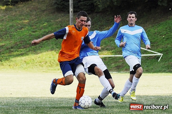 Zdjęcie w galerii na portalu naszraciborz.pl: A klasa: Remis w hitowym pojedynku wiadomości z regionu
