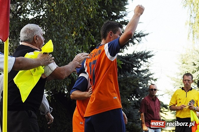 Zdjęcie w galerii na portalu naszraciborz.pl: A klasa: Remis w hitowym pojedynku wiadomości z regionu