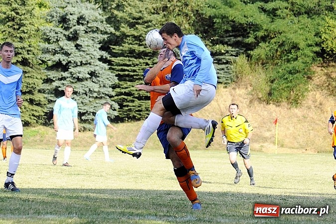 Zdjęcie w galerii na portalu naszraciborz.pl: A klasa: Remis w hitowym pojedynku wiadomości z regionu