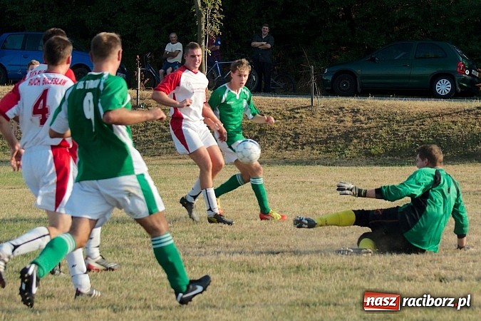 Zdjęcie w galerii na portalu naszraciborz.pl: C klasa: Derby z dreszczykiem. 