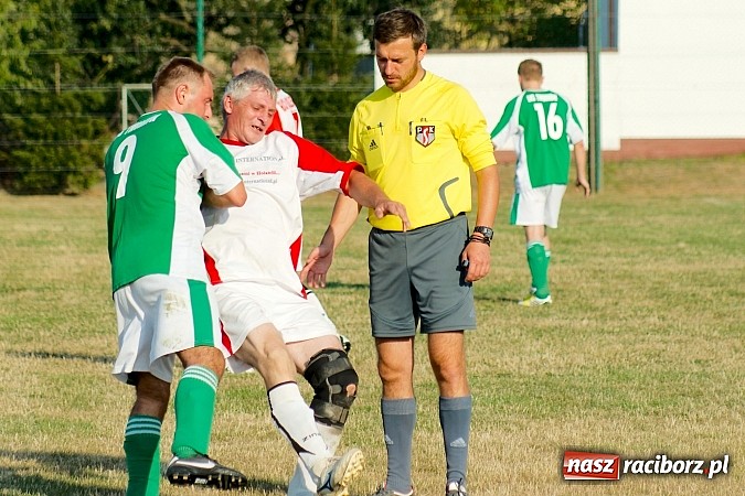 Zdjęcie w galerii na portalu naszraciborz.pl: C klasa: Derby z dreszczykiem. 