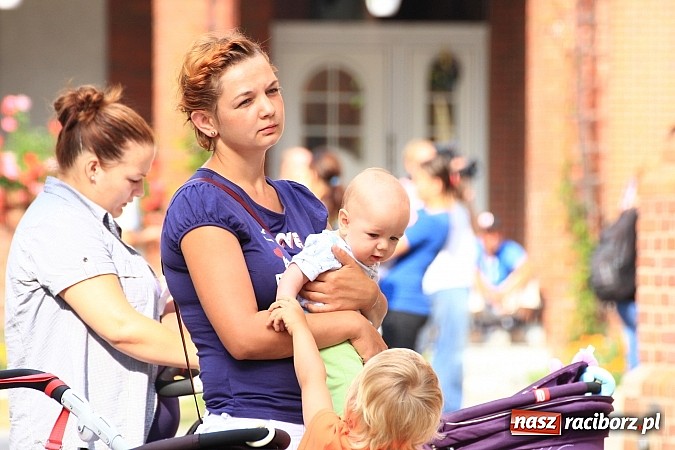 Zdjęcie w galerii na portalu naszraciborz.pl: Pielgrzymi z powiatu raciborskiego już na trasie wiadomości z regionu