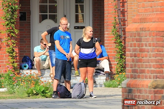 Zdjęcie w galerii na portalu naszraciborz.pl: Pielgrzymi z powiatu raciborskiego już na trasie wiadomości z regionu